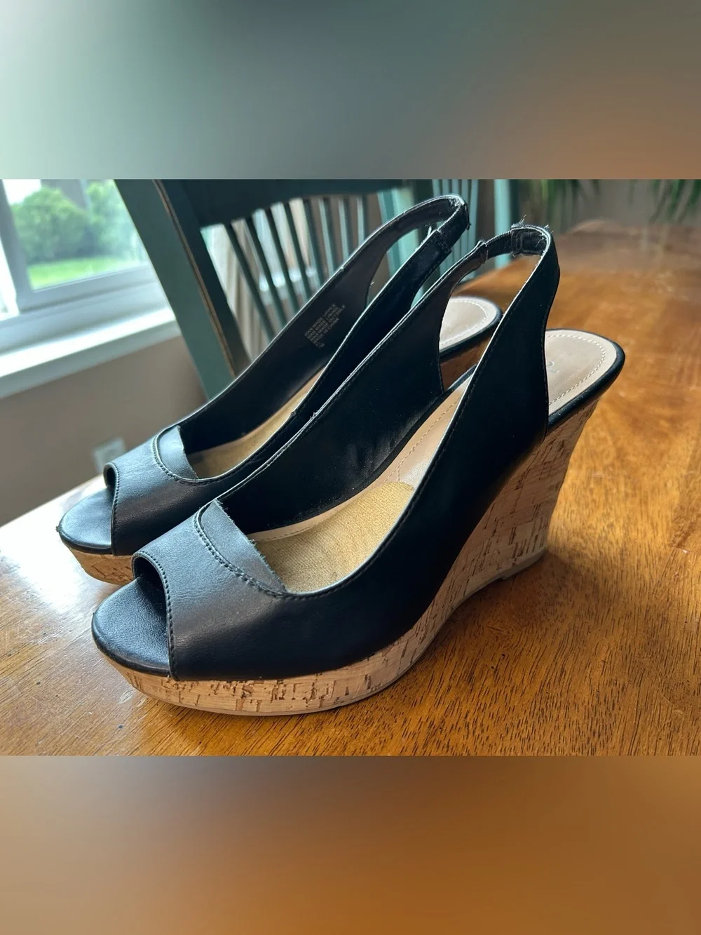 Charles by Charles David Black Wedge Platform Sz 7